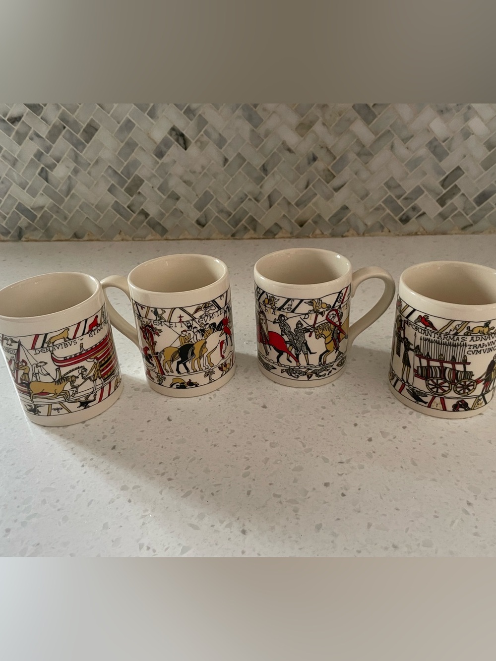 Vtg LA TAPISSERIE DE BAYEUX Tapestry Ceramic MUGS William The Conquer Scotland